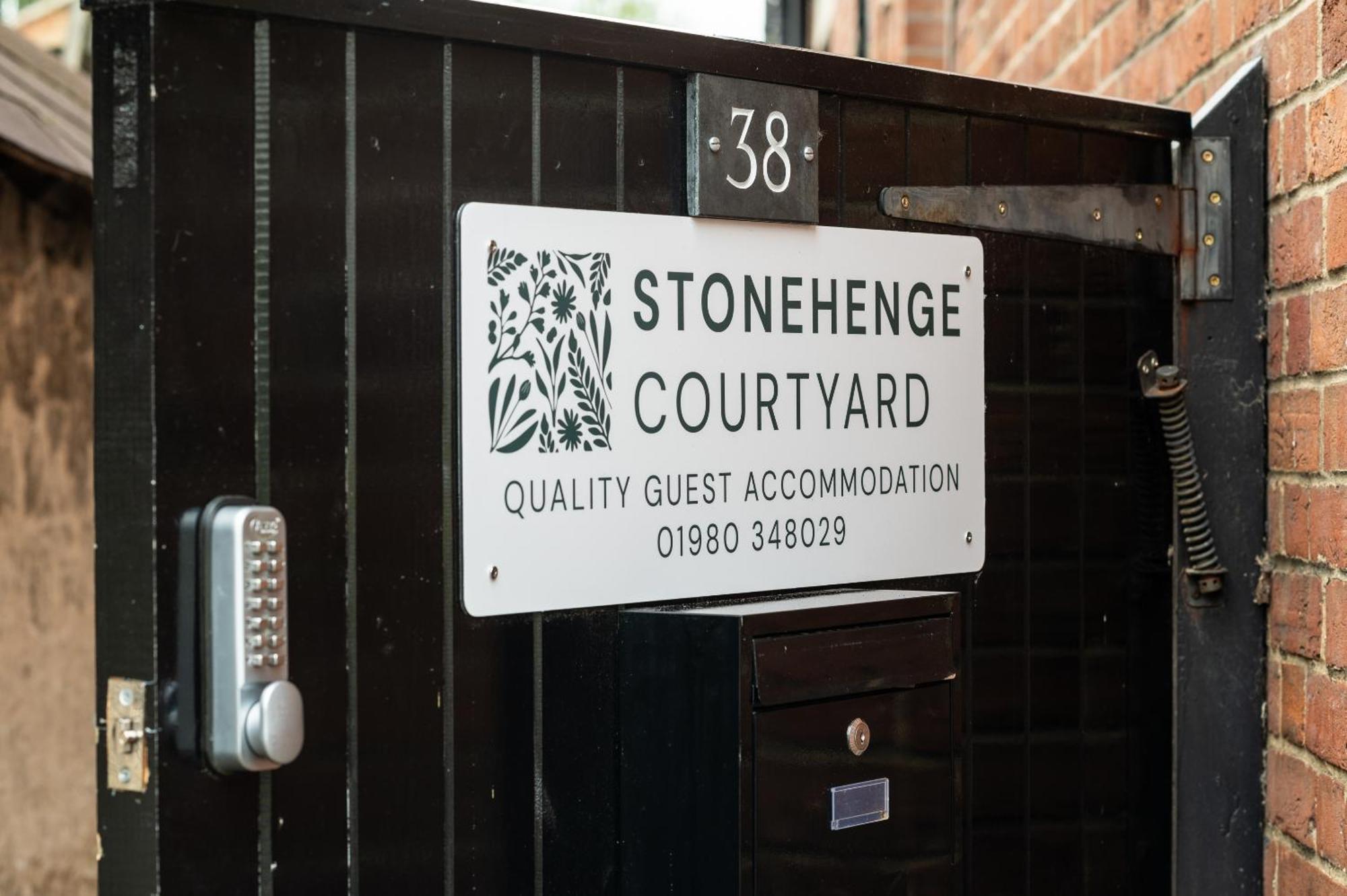 Bed and Breakfast Stonehenge Courtyard à Amesbury Extérieur photo